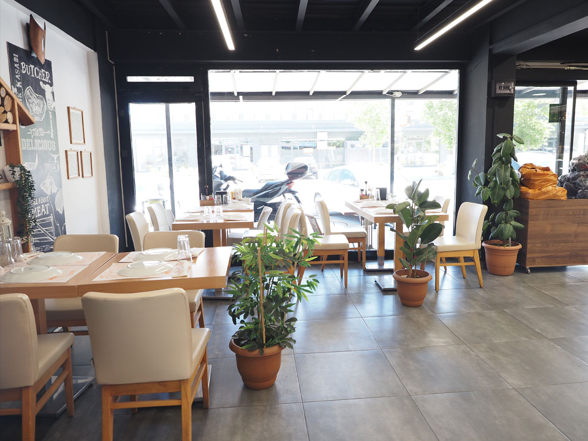 Çiftlik Kasabı Hakkında